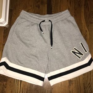 Nike  Authentic sportswear